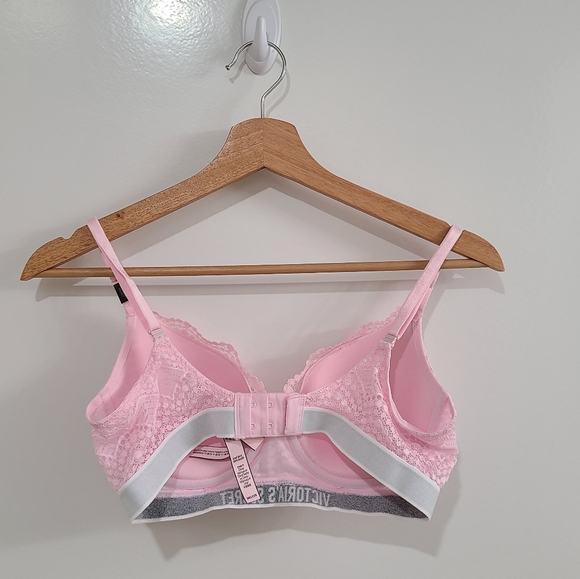 Victoria Secret Bra - Picture 2 of 3